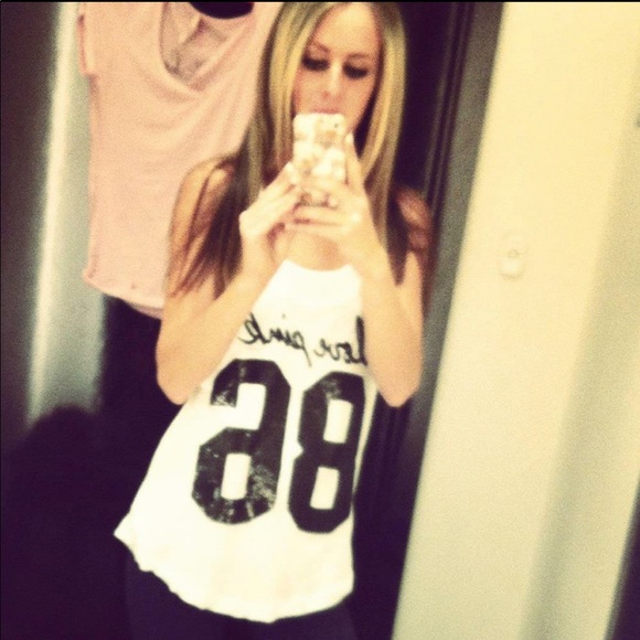 Welcome to my Closet! Follow me on TikTok & Instagram @leclairs_closet - Picture 4 of 11